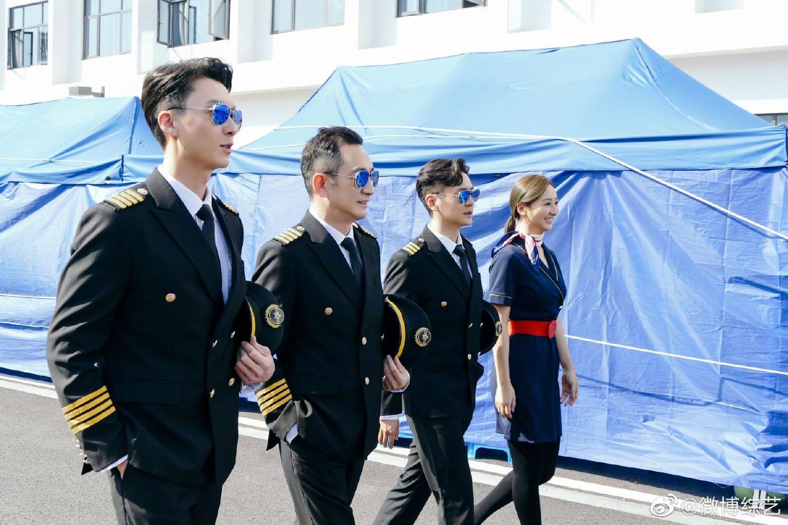 王浩信、张振朗、高海宁神还原《冲上云霄》❓制服诱惑好靓仔靓女啊😍