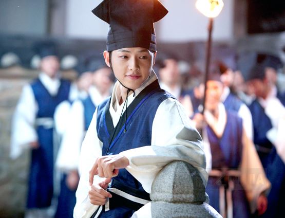 车银优新剧韩服造型曝光!盘点7位古装造型男神