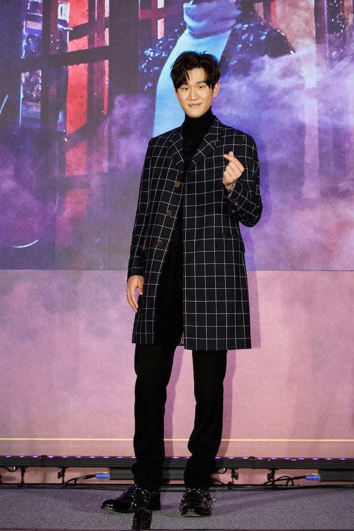 ［影片］周兴哲好大的面子！女神献声又现身合作《黏黏》歌曲mv