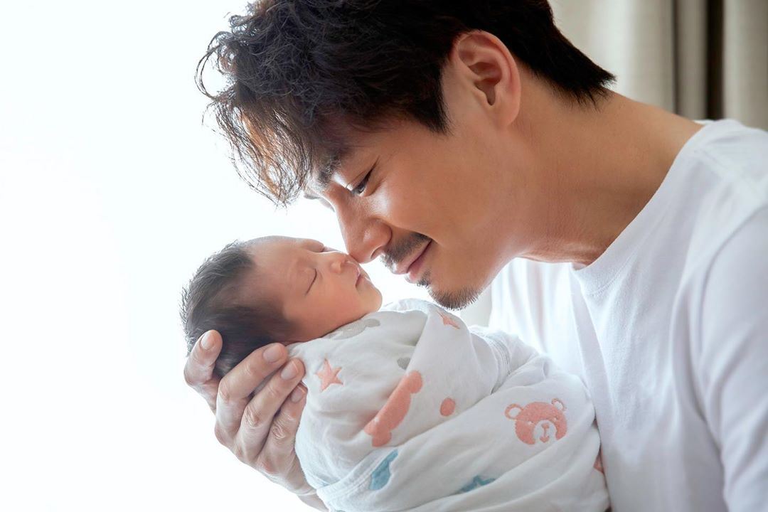 罗仲谦独自跟女儿“小珍珠”去约会，竟然没带上杨怡？！