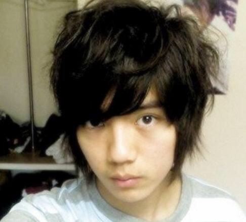 真材实料没整形！鹿晗上学时期素颜照超青涩