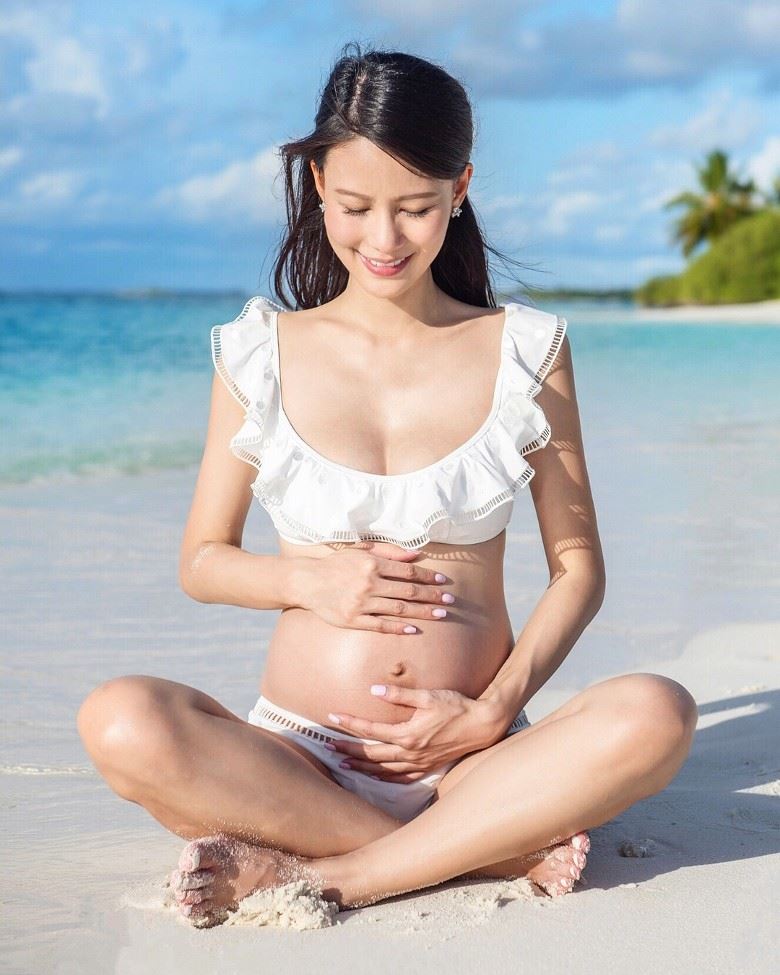 李雪莹晒性感孕照！网友大赞：pretty mum