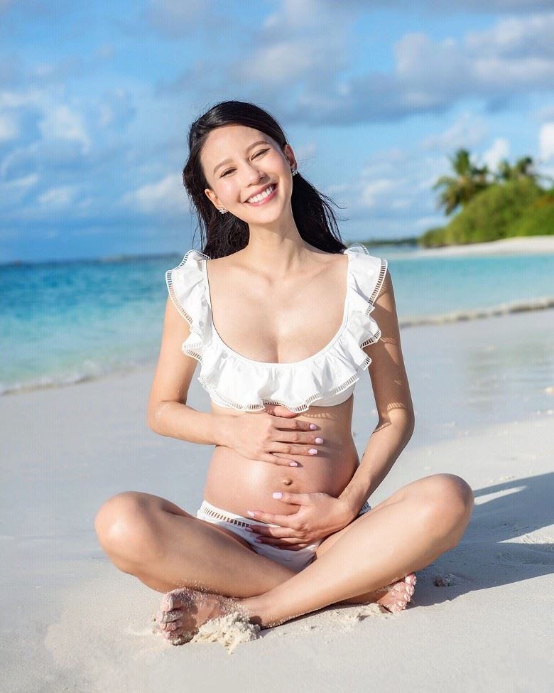 李雪莹晒性感孕照！网友大赞：pretty mum