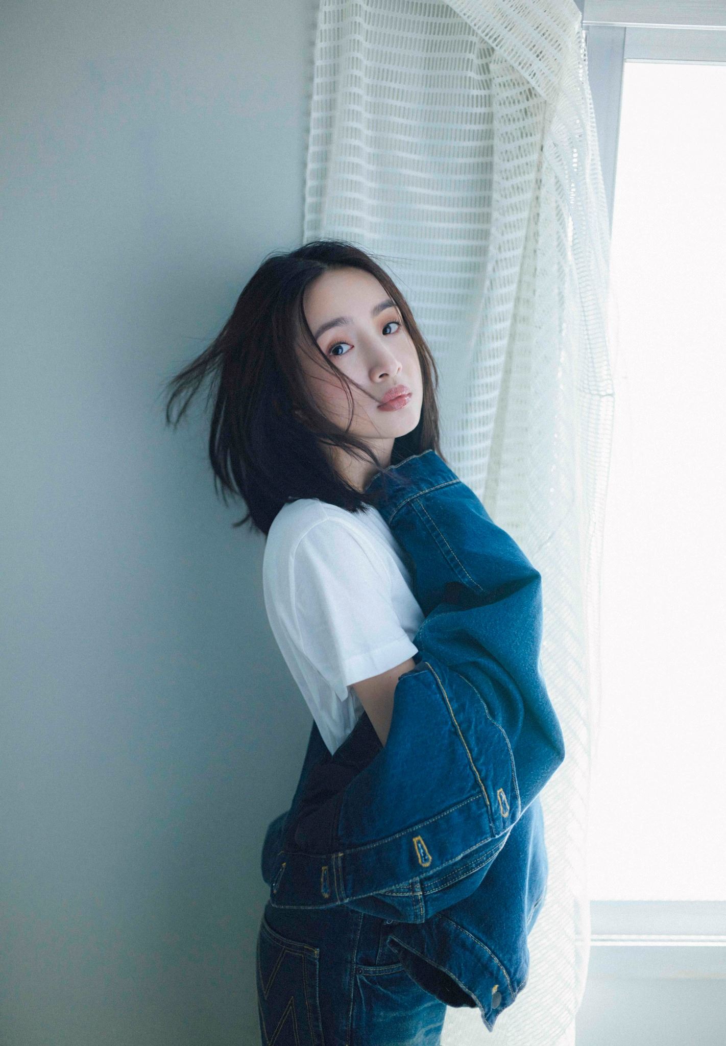 林依晨淡妆短发拍摄少女感溢出屏幕❗网友直呼依旧是当年的袁湘琴🔥