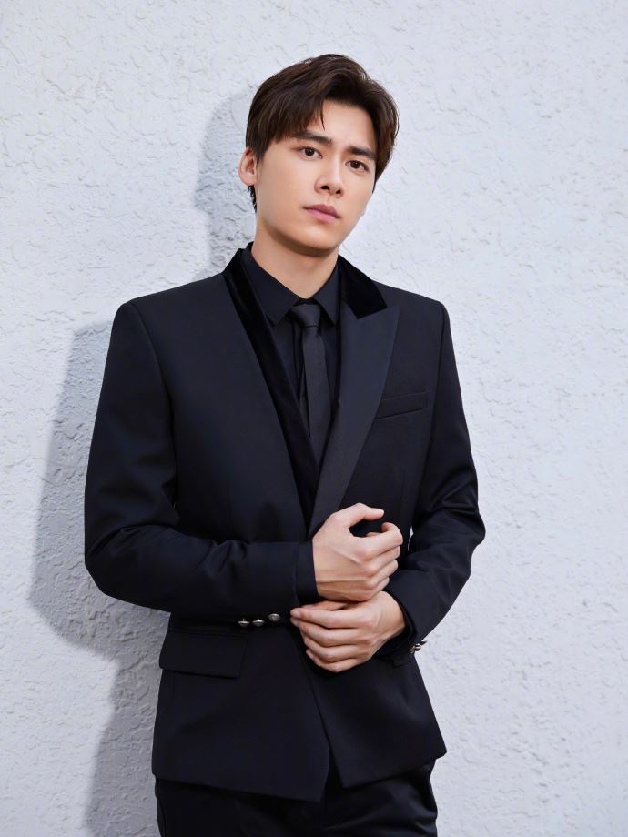 李易峰有新剧啦！《号手就位》首演军人