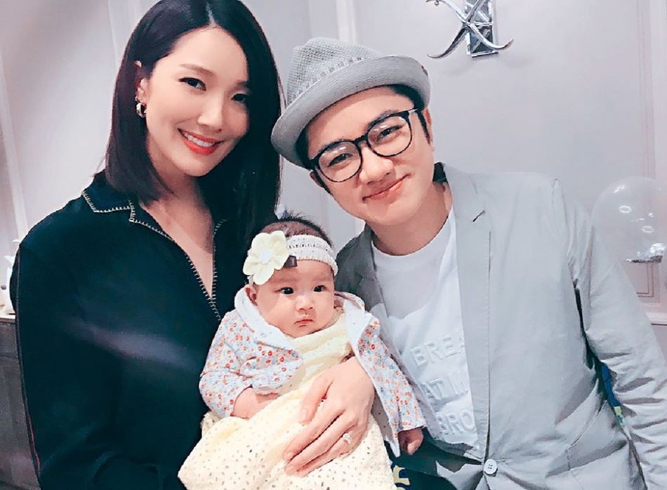 王祖蓝女儿近照曝光！越大越像妈妈！李亚男：遗传我的身高