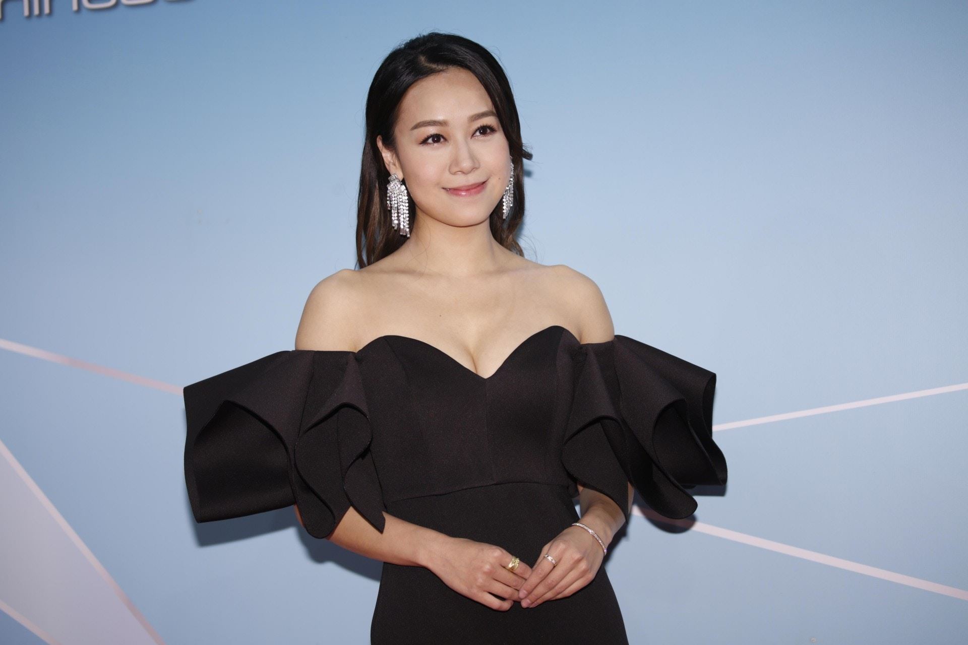 【多图】《中华小姐2019》评判超靓！苟芸慧麦明诗性感度满分