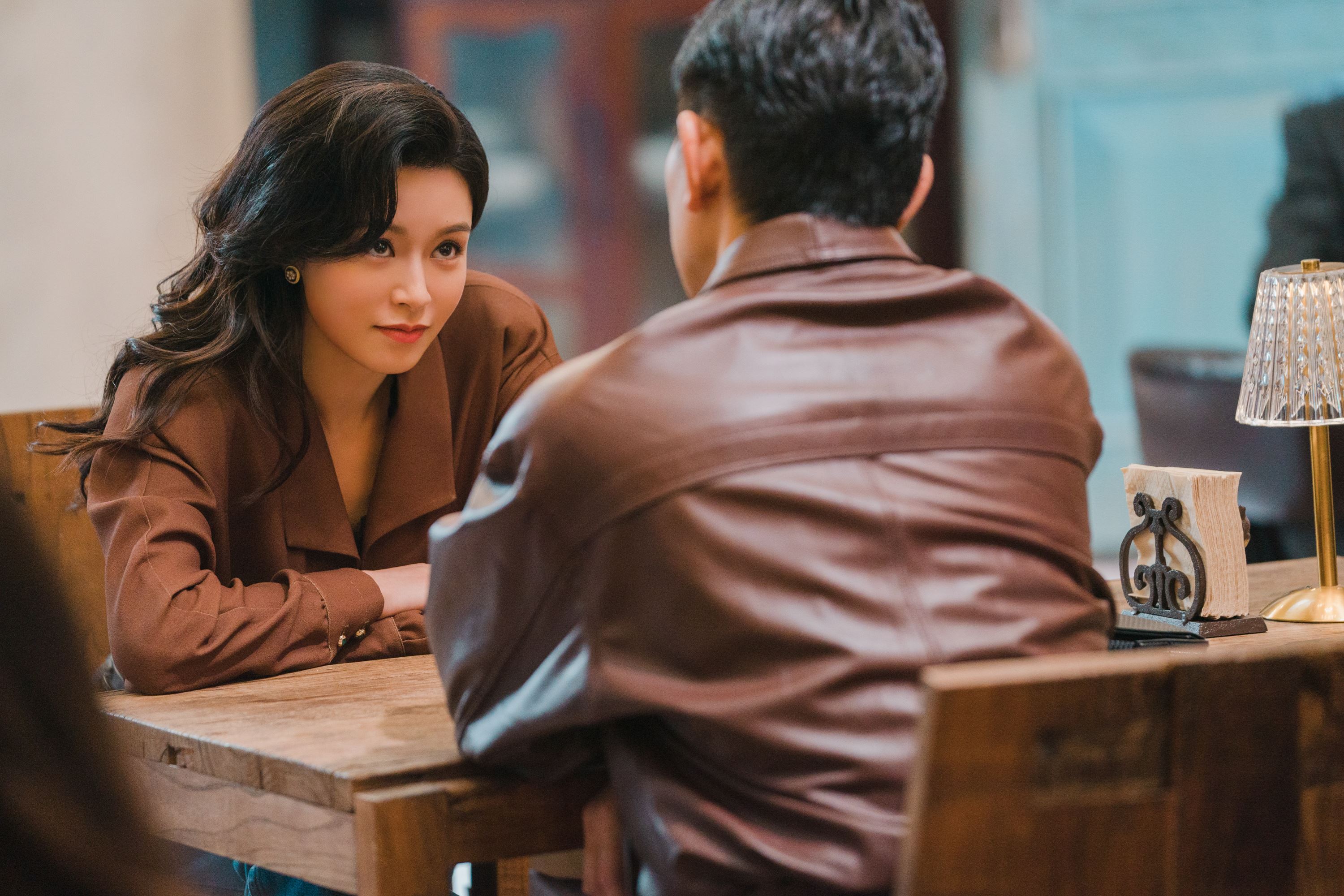 🎬电影《莫斯科行动》里的「踩盘女郎」文咏珊🌟继《消失的她》之后再现蛇蝎美人角色😍