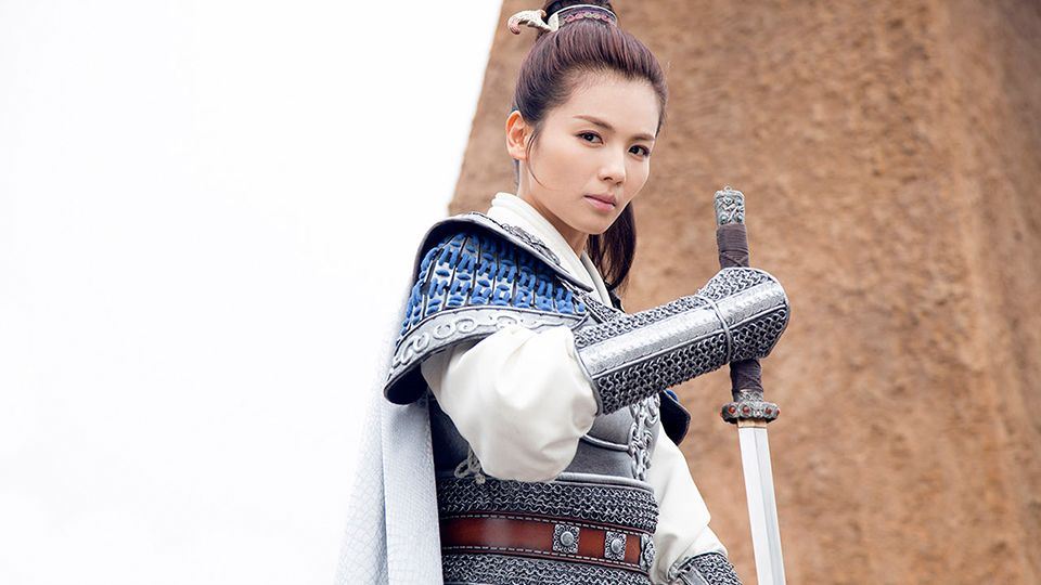 《花木兰》刘亦菲杀气十足！盘点9位「战士造型」女星