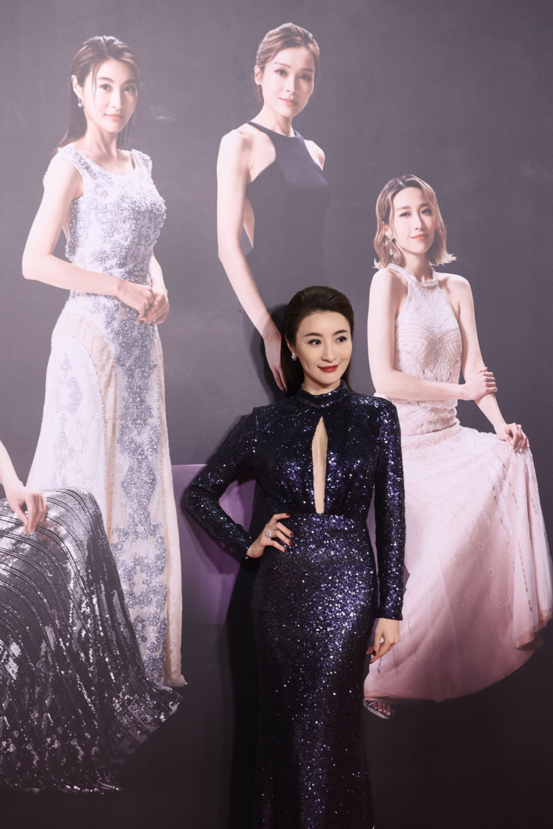 【多图】《万千星辉》女艺员红地毡look逐个看❗️陈自瑶低胸大露背