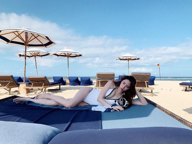 【多图】欧阳妮妮一天一张泳装照！大秀好身材好性感