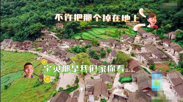 max化身霸道总裁!帮小泡芙拿书包男友力十足