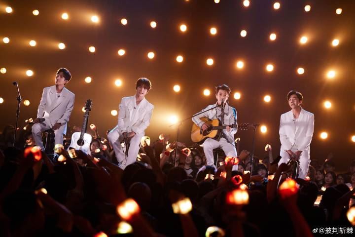 陆综《披荆斩棘3》初舞台来啦❗哥哥们主打一波回忆杀🔥