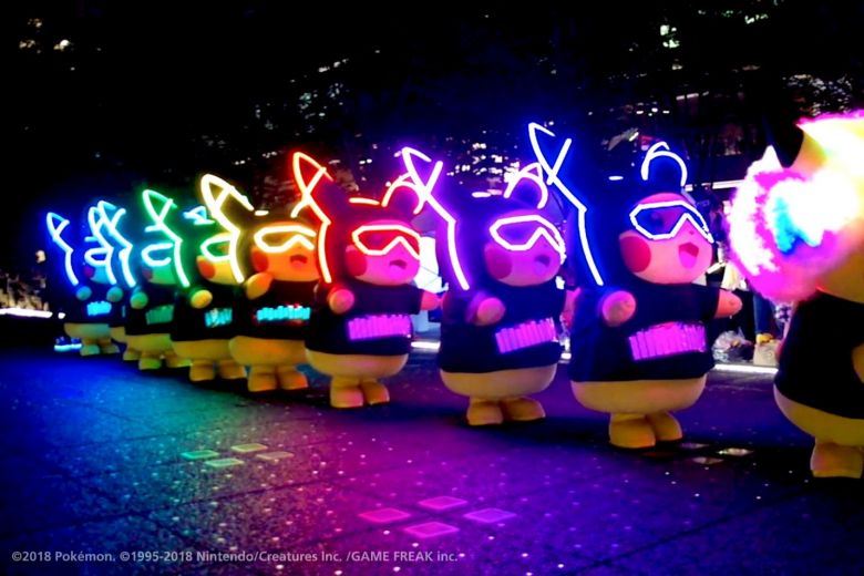 萌翻狮城！皮卡车夜间巡游圣淘沙！