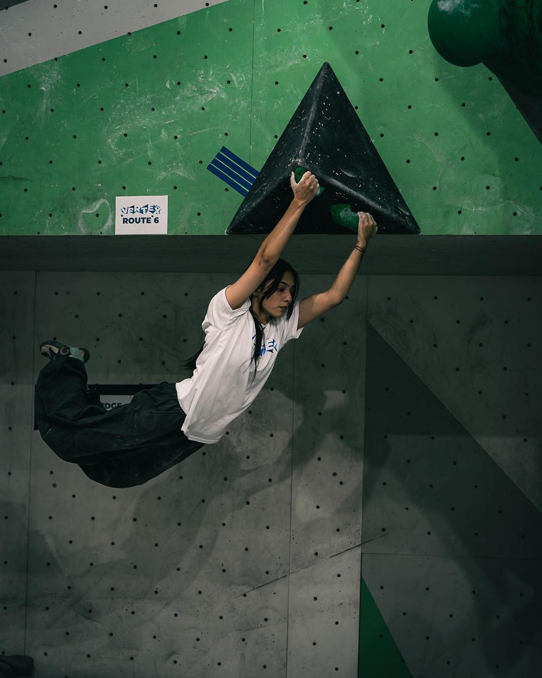 🇲🇾小姐姐挑战单杠意外走红❗原来是攀岩运动员🧗‍♀️