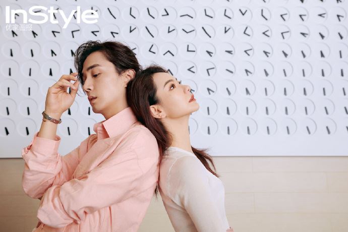 和戚薇结婚七周❗️李承铉晒照庆祝：七年之痒我不信❤️