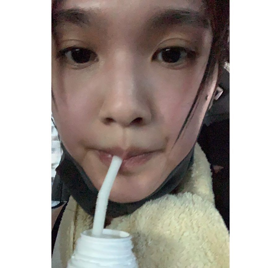 早上起床脸浮肿？快学6位女星这样摆脱水肿困扰