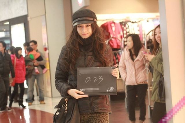 迪丽热巴大学街拍曝光！网友赞爆：纯天然美女