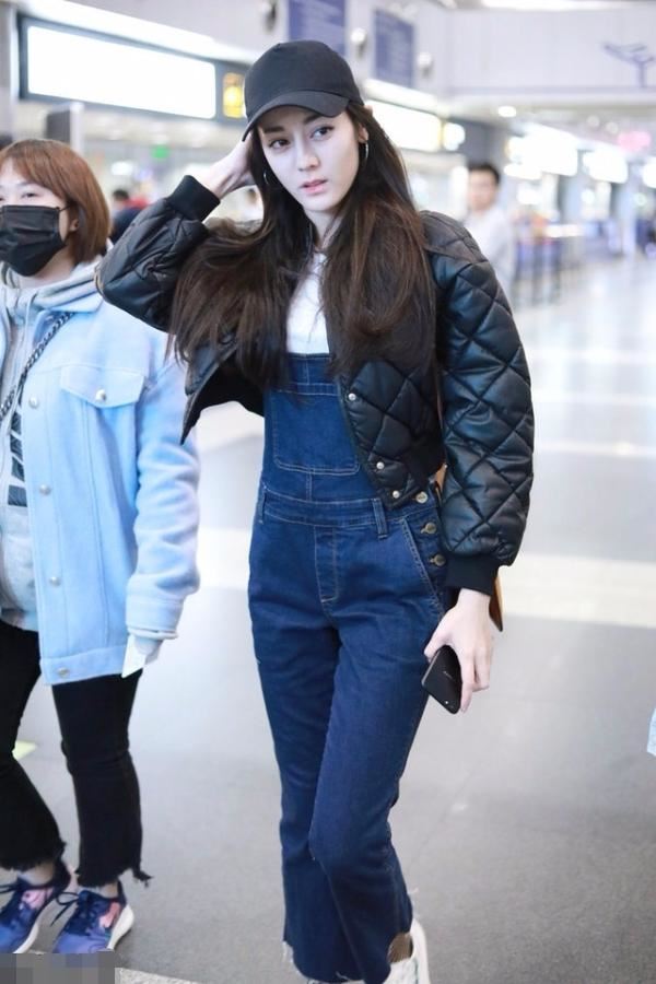 别眨眼！绝美迪丽热巴的私服穿搭大公开