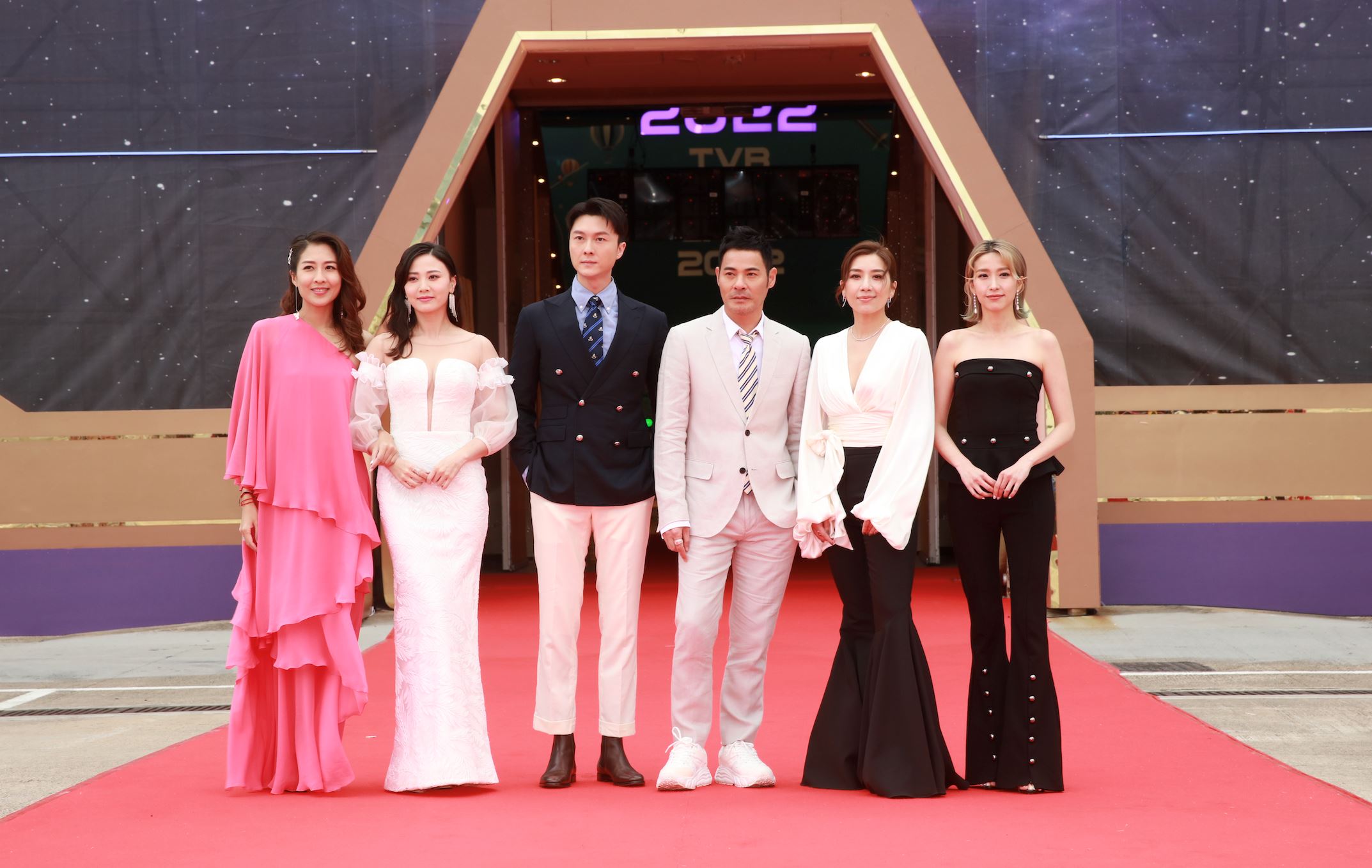 【多图】【无线节目巡礼2022】红地毯造型❗️李佳芯仙气逼人❤️