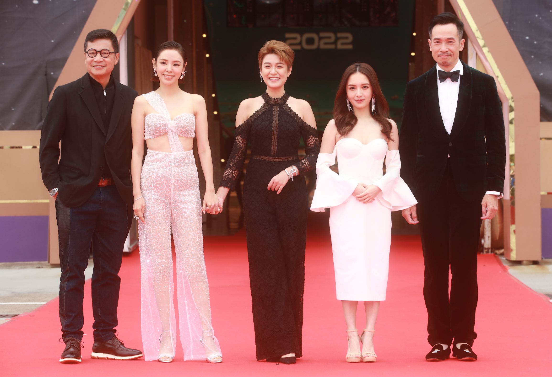 【多图】【无线节目巡礼2022】红地毯造型❗️李佳芯仙气逼人❤️