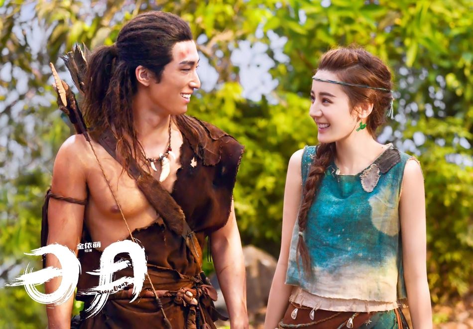 《日月》剧照首度曝光！迪丽热巴嫦娥造型好俏皮啊