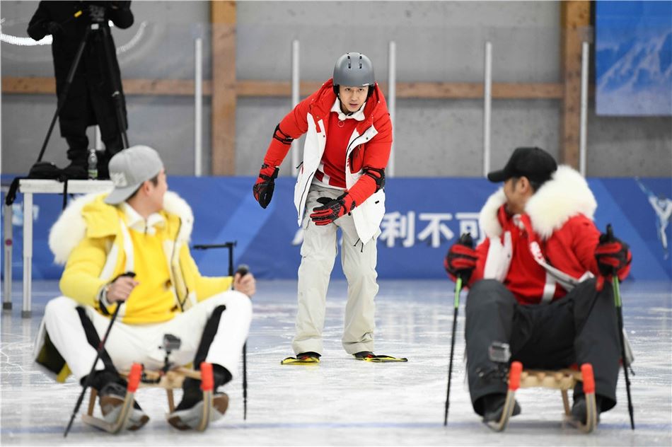 【多图】《奔跑吧》冰雪趣味运动会！selina、昆凌加入一起玩转冰雪