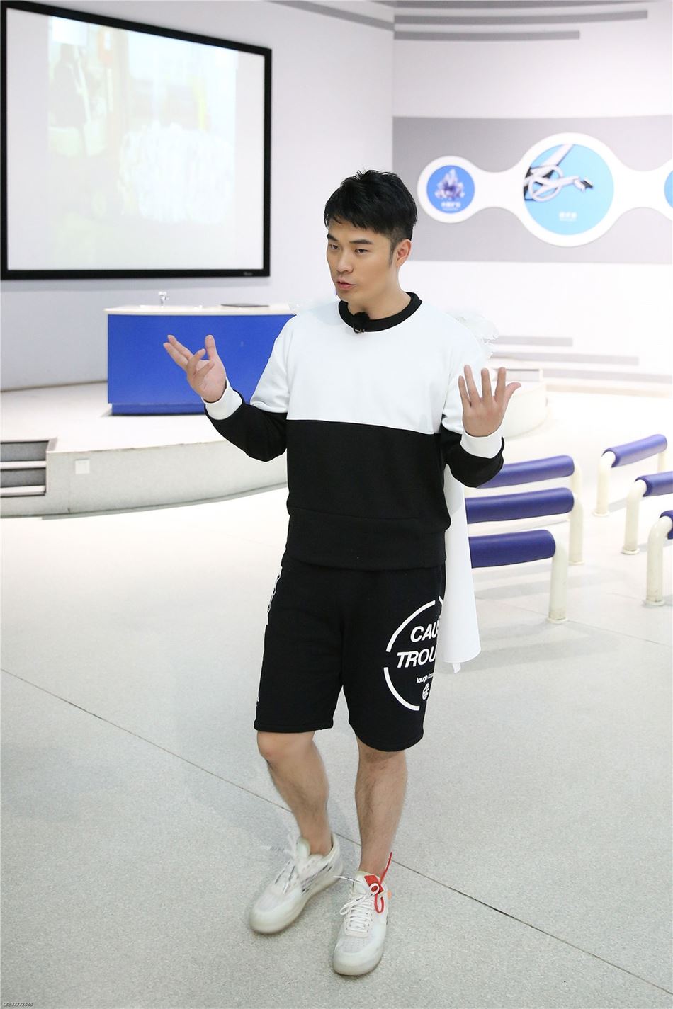 《奔跑吧》“撕名牌大战”再度归来!邓超竟被“吓哭”
