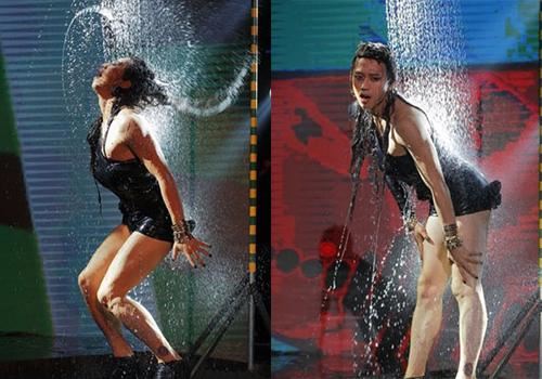 《奔跑吧》怪癖大曝光!邓超爱穿女装?!杨颖热巴更是让人傻眼