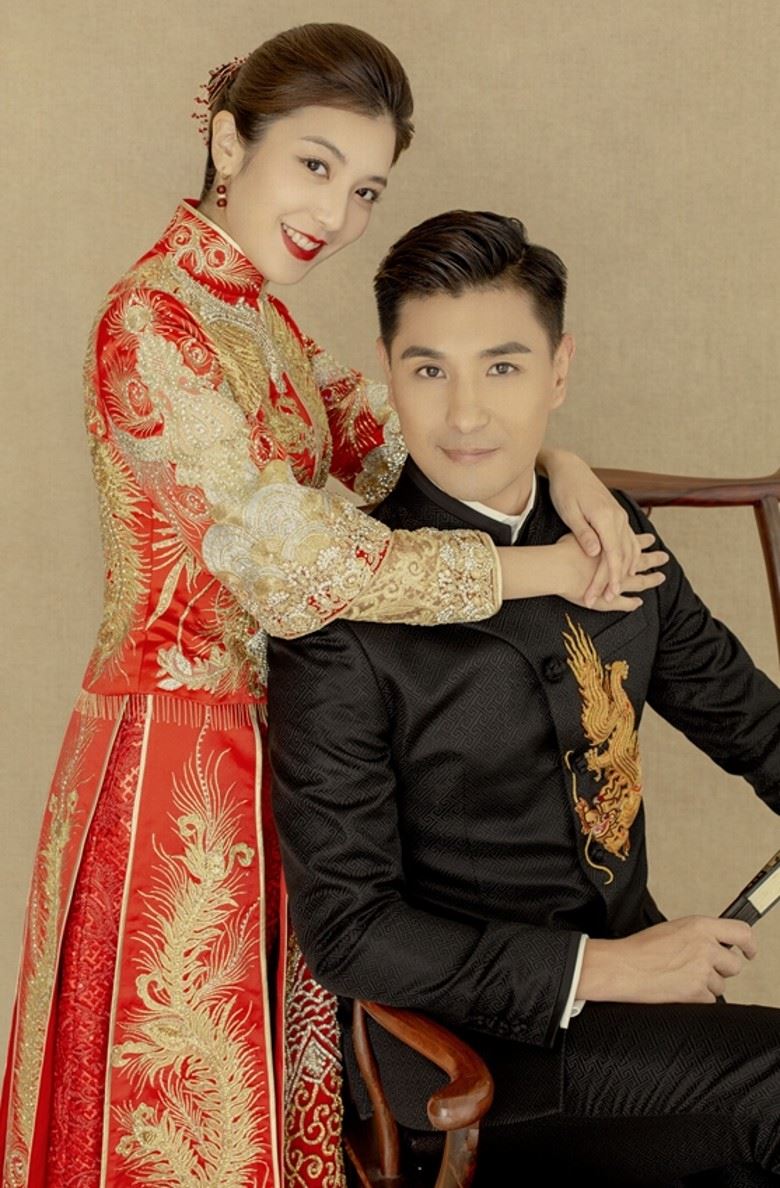 【多图】中式婚照 + 喜帖曝光！陈展鹏1013娶单文柔