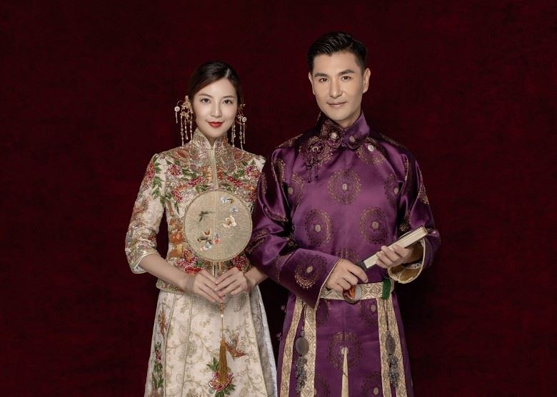 【多图】中式婚照 + 喜帖曝光！陈展鹏1013娶单文柔