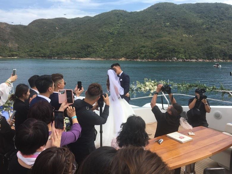 【多图】陈展鹏海上娶单文柔！超有型超浪漫