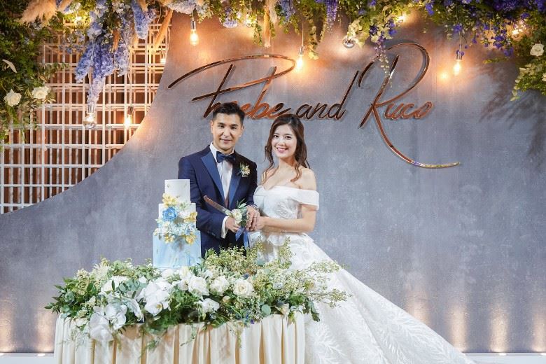 婚宴开始咯!陈展鹏单文柔大秀婚戒好闪啊