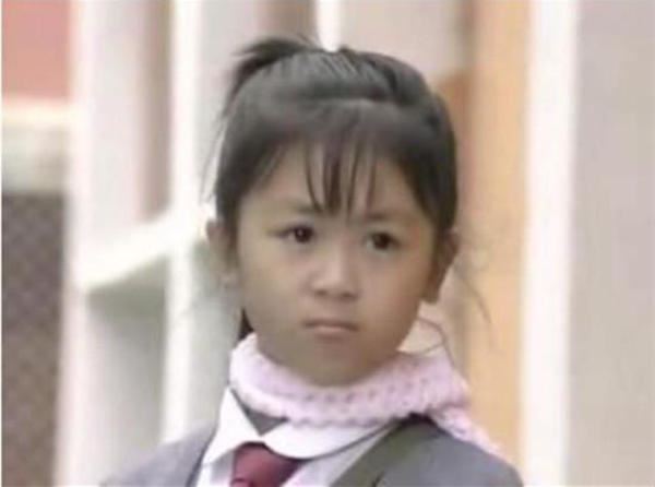 从小就是美人胚子！10位中港韩女明星童年照大公开