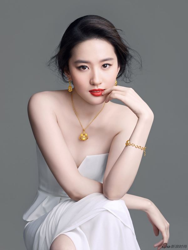 从小就是美人胚子！10位中港韩女明星童年照大公开