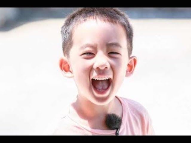 陈小春应采儿童年照曝光！对比jasper「山鸡哥基因太强」