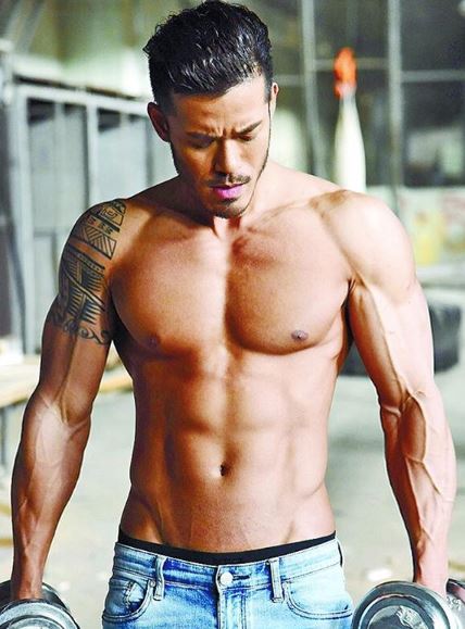 「最帅男配角」沈震轩回巢tvb升级做男一，和萧正楠做好兄弟！