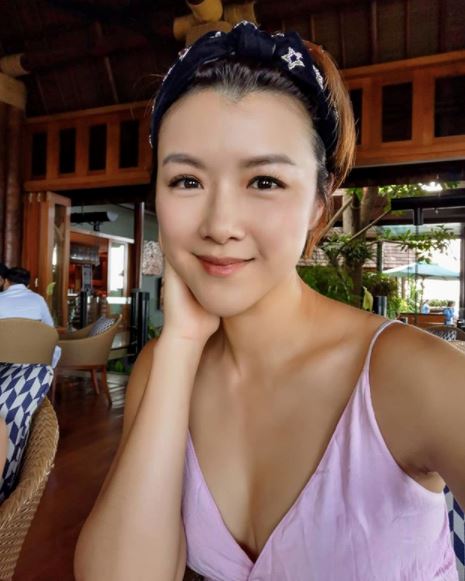 过生日获陈豪送花亲亲，陈茵媺甜蜜po文祝福白羊座！孩子们乐开怀！