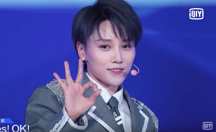 《青春有你2》主题曲c位刘雨昕谈女团中性风：我就是要做我自己！