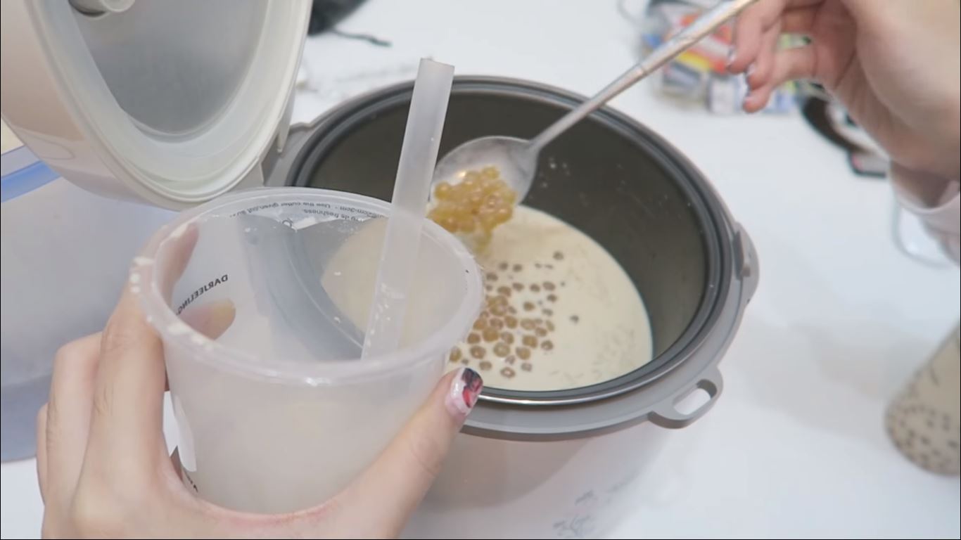 抖音爆红珍珠奶茶饭!youtuber姐妹试吃味道竟超惊人