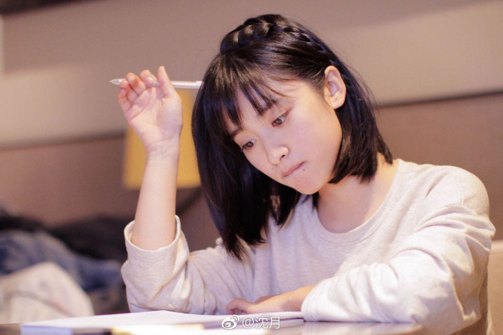 《流星花园》杉菜剧照曝光！沈月变中长发绑马尾超有女人味