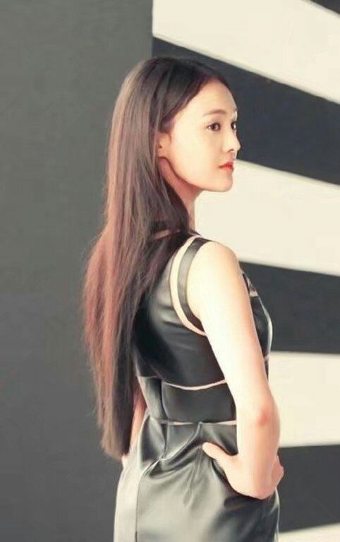 郑爽长发旧照曝光！网友疯传赞仙气十足很女人味