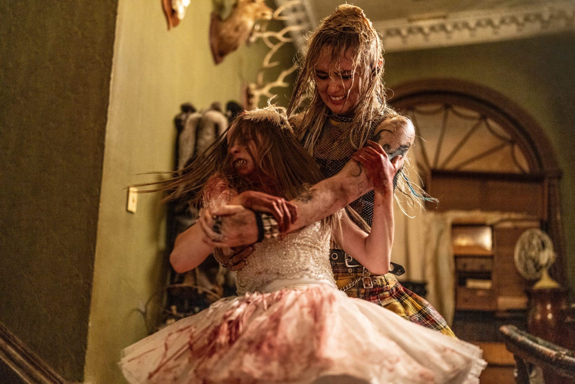 🎬【预告片】恐怖电影《嗜血芭蕾》🩰芭蕾女孩变身吸血鬼😱