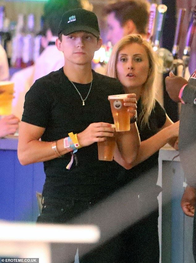 spider-man 拍拖了！tom holland 女友被起底：20岁的大学生