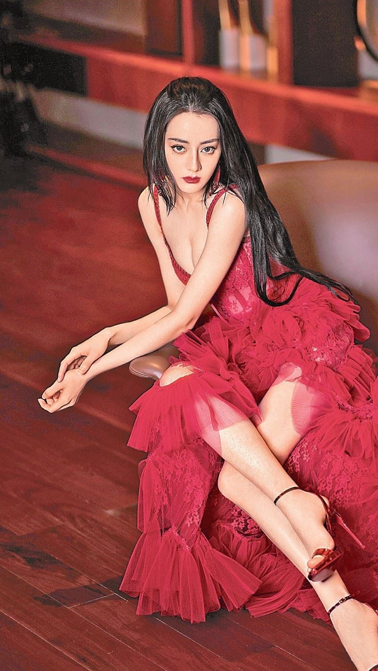 「最羡慕的美腿女神」网友票选❗️杨幂迪丽热巴都输她🔥