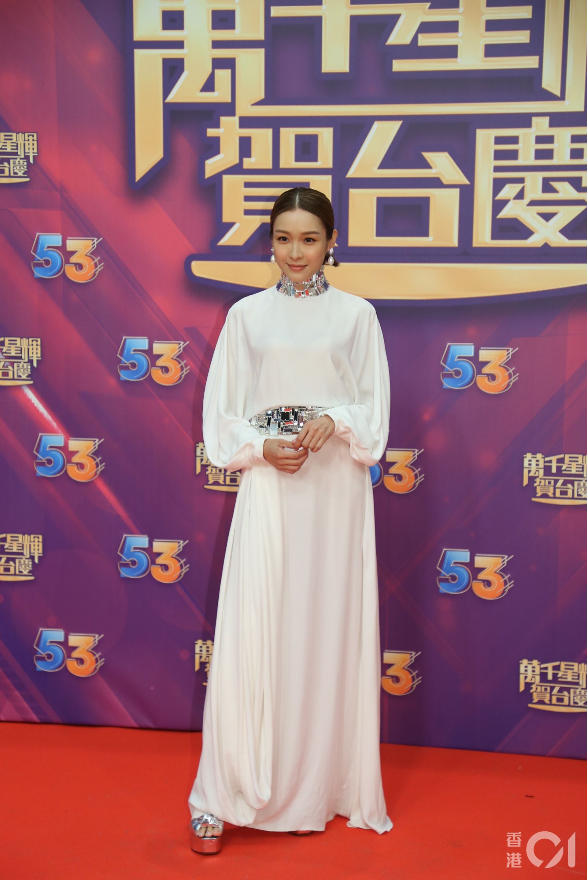 【多图】tvb台庆2020！一文看女艺人的战衣！张曦雯大秀长腿