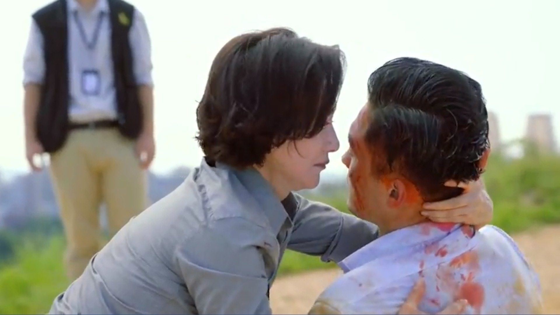 《铁探》杨明惨死!大结局预告公开:袁伟豪呕血骂madam