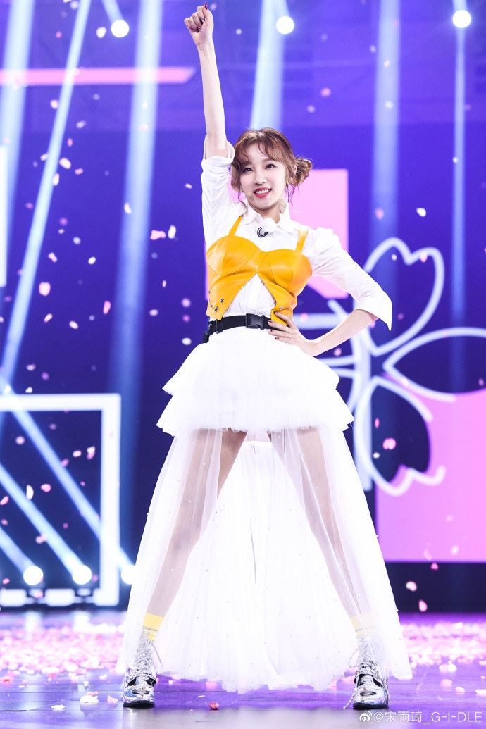 lucas首唱粤语歌！和雨琦郑恺大跳郭富城劲歌《para para sakura》