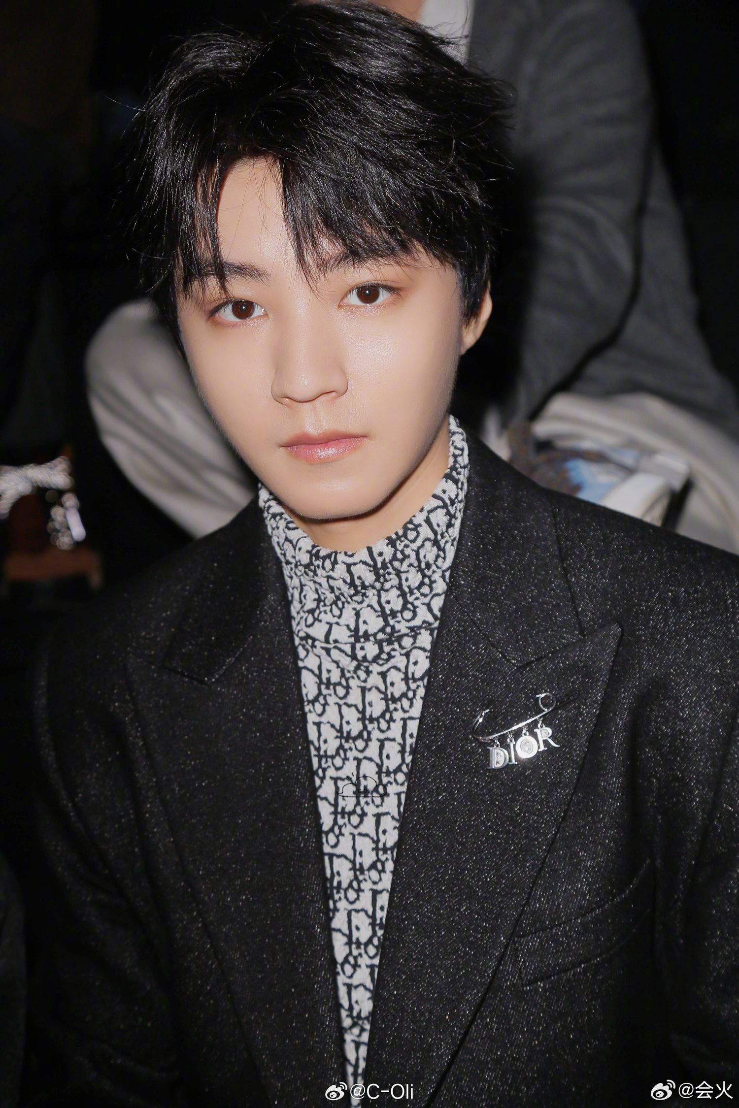 王俊凯被评为最佳街拍造型❗成唯一上榜的中国艺人🔥