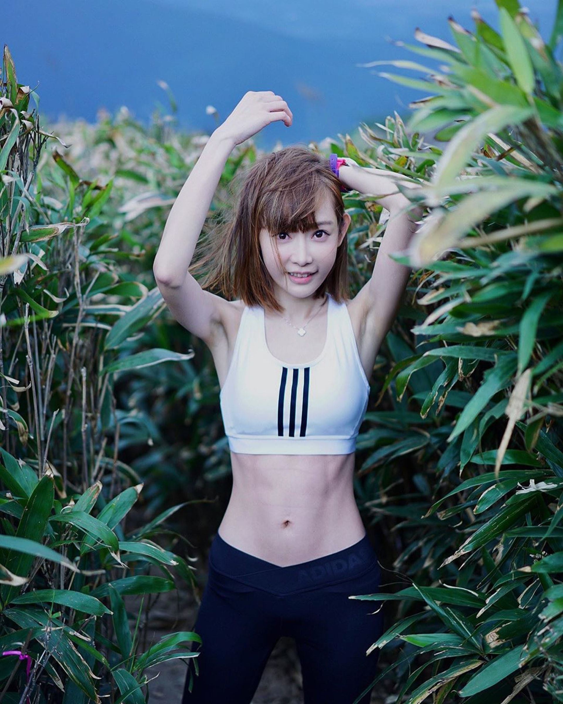 【多图】严选圈中10位拥有完美腹肌的女神！真的是天使脸孔魔鬼身材